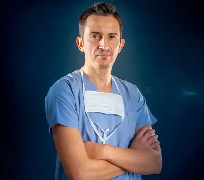 Dott. Alessio Biazzo Chirurgo Ortopedico Specialista in Chirurgia mininvasiva del ginocchio e dell'anca